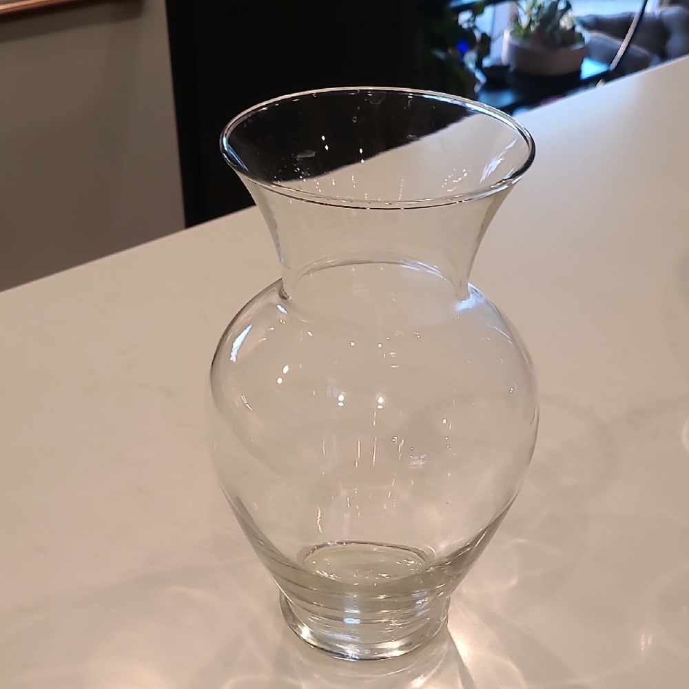 Accent Vase with Classic Rounded Design